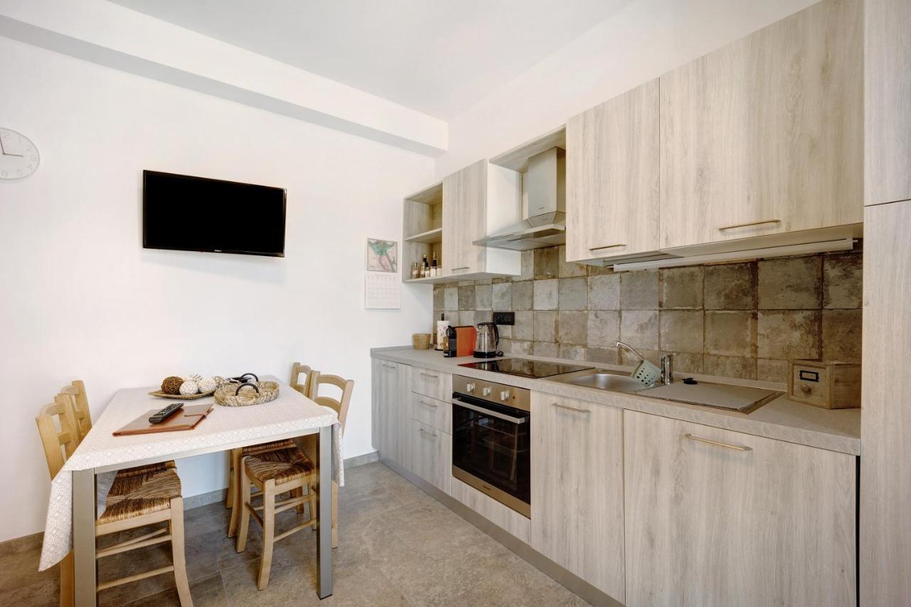 Antichi Ricordi - Il Pollaio Apartment Molino Nuovo  Luaran gambar
